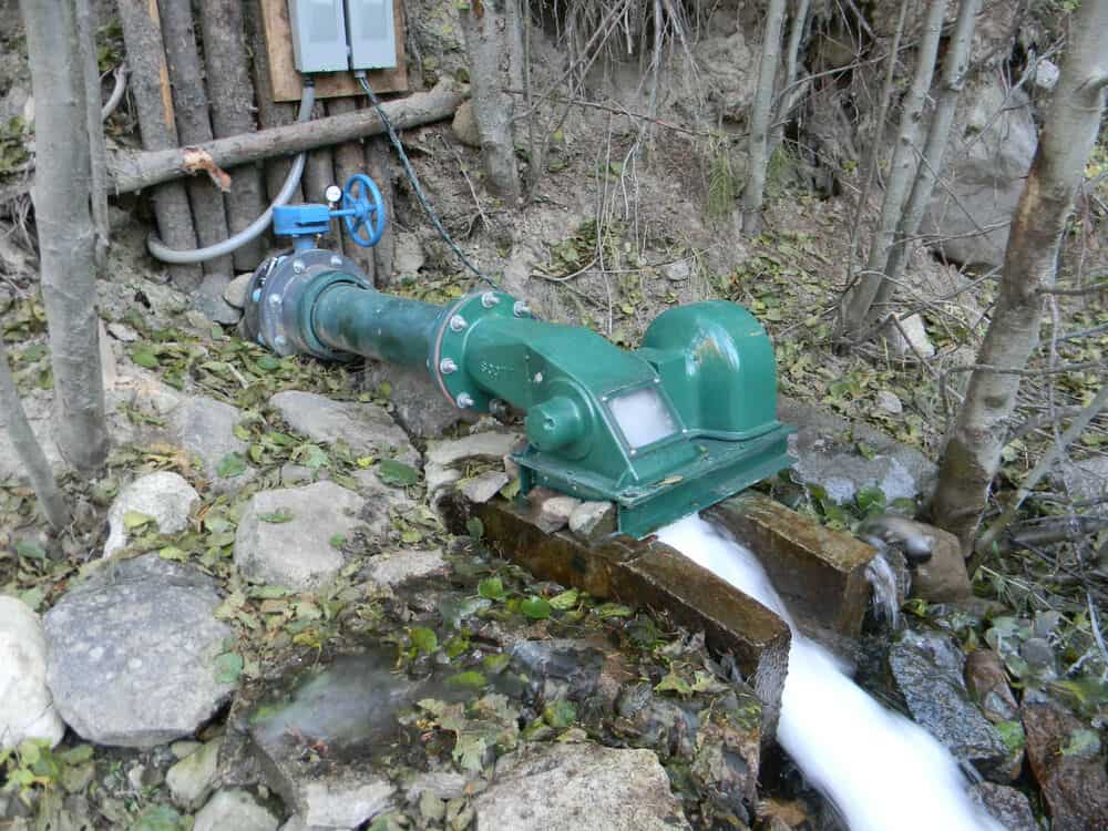 Micro Hydroelectric Generator